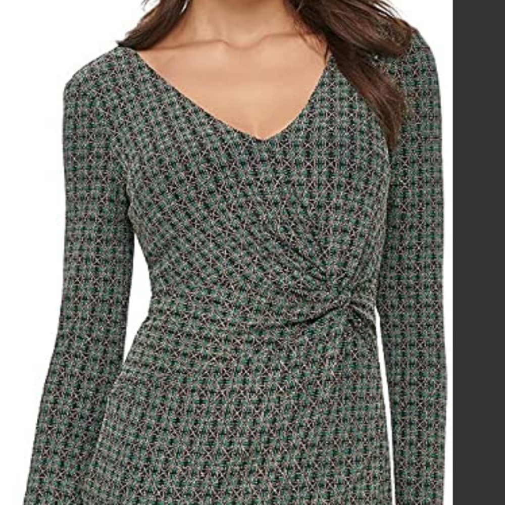 Guess - Picture 2 of 5